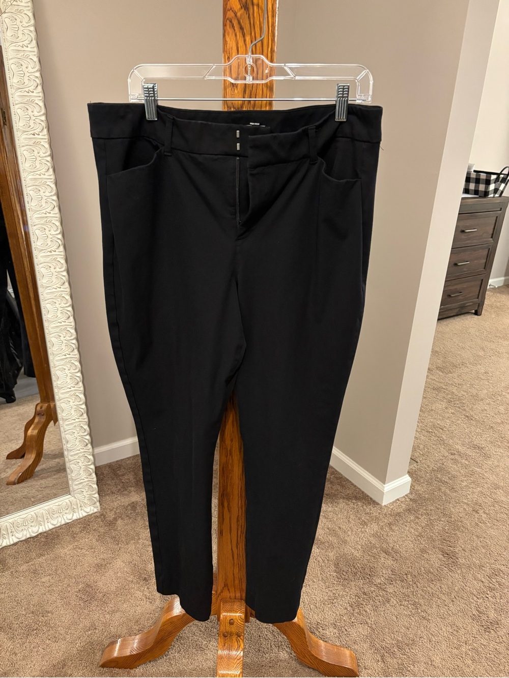 Old Navy Black High-Rise Pixie Skinny Pants
